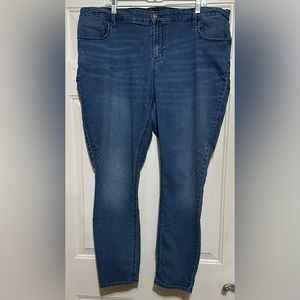 Old‎ navy jeans Super Skinny Midrise Size 20